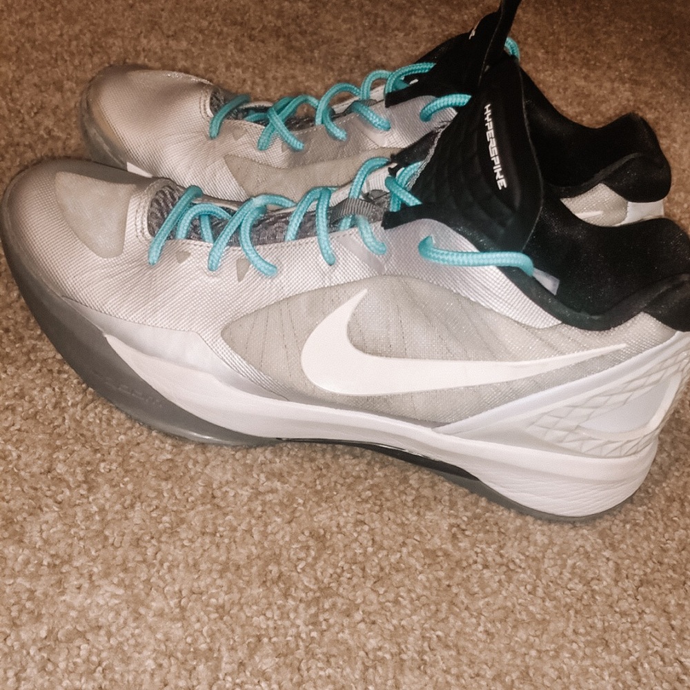 Nike hyperspike volleyball shoes